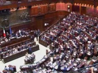 ITALIE Le Parlement italien adopte  | BahVideo.com