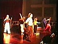 Emeraude Mroad spectacle troupe de danse | BahVideo.com