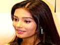 M F Hussain invites Amrita Rao on Eid | BahVideo.com