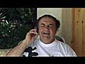 Le sosie de Coluche parle au t l phone | BahVideo.com