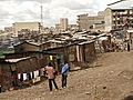 Kickend aus dem Slum - wie ein Projekt Kindern  | BahVideo.com