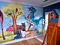 Mural Painting a Wall | BahVideo.com