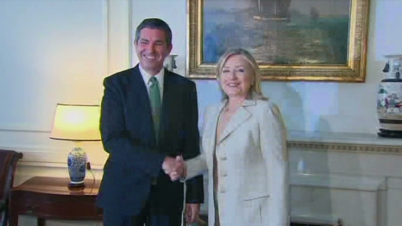 Clinton shows support in Greece | BahVideo.com