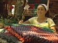 Girl makes swift business out of old fishing rope | BahVideo.com