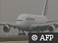 Atterrissage Roissy du premier A380 achet  | BahVideo.com