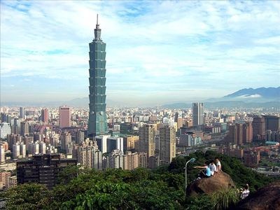 10 Tallest Buildings In The World | BahVideo.com