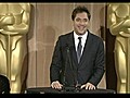 Javier Bardem seduce a la prensa en  | BahVideo.com