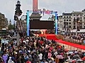 Tausende Fans campieren am Londoner Trafalgar  | BahVideo.com