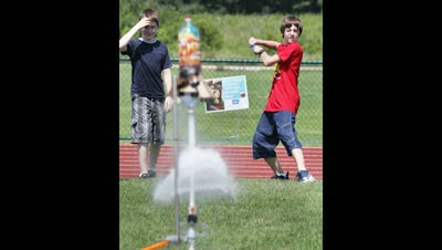 2 liter bottle rocket | BahVideo.com
