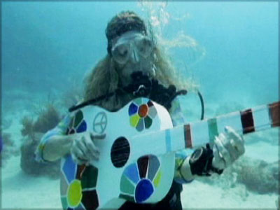 Raw Video Underwater music fest in Fla  | BahVideo.com