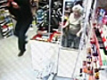 Gb la super-nonna mette in fuga il ladro | BahVideo.com
